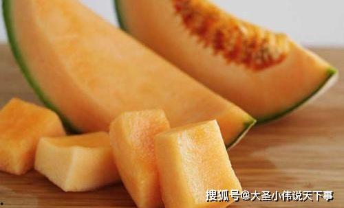 日本怎么吃哈密瓜,哈密瓜的独特食用方式