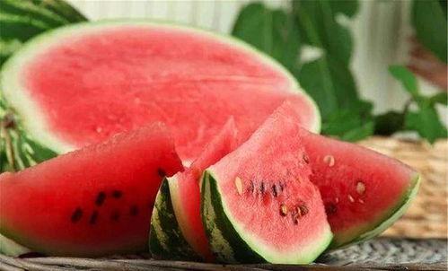 吃瓜不消化图片,揭秘夏日消暑美食背后的健康隐患