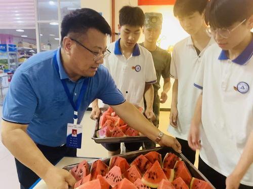 吃瓜学生校园,吃瓜学生的趣味观察记