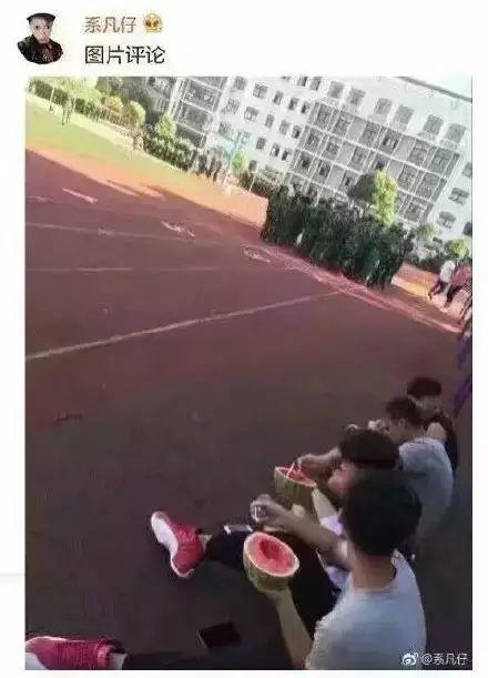 军训追吃瓜学长,学长追瓜背后的浪漫故事