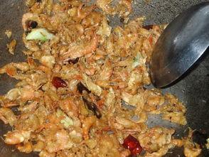 河虾吃瓜,一场生态美食的盛宴