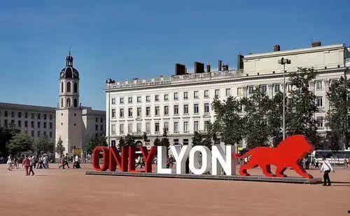 法国里昂吃瓜,探寻美食与休闲的完美融合