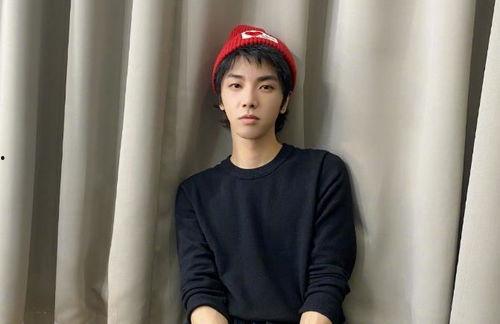 华晨宇吃瓜外号,瓜田里的音乐奇才